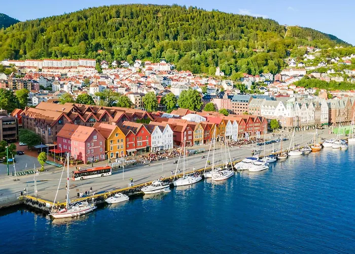 100Sqm 5Br Behind Bryggen - King Beds - Family Friendly