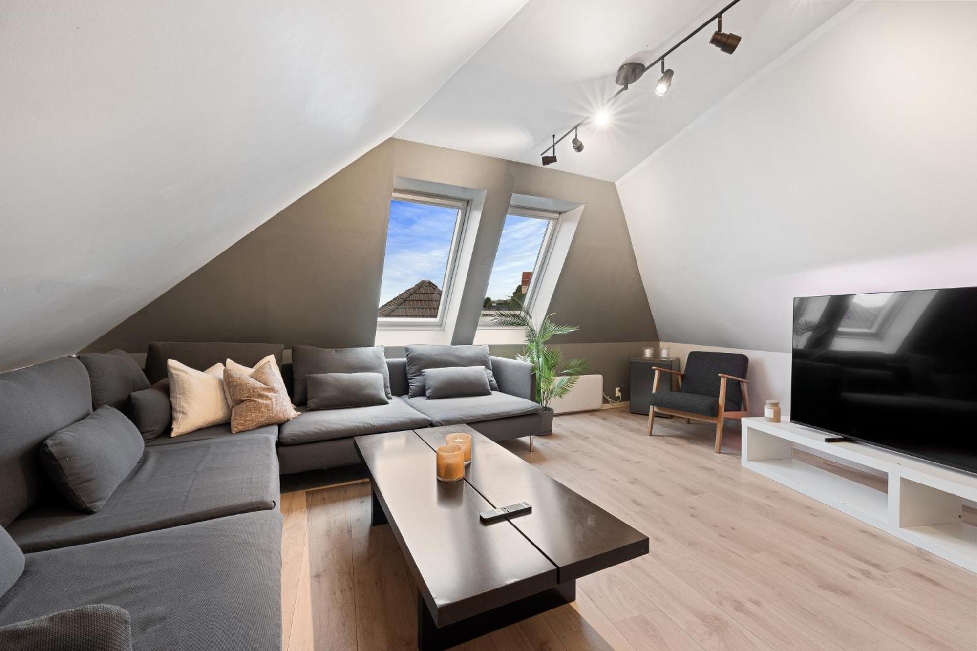 Apartment 100sqm 5br Behind Bryggen - King Beds - Family Friendly Bergen